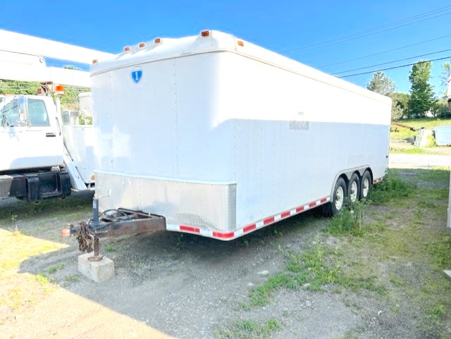 2005 INTERSTATE 24’ TRI-AXLE TRAILER