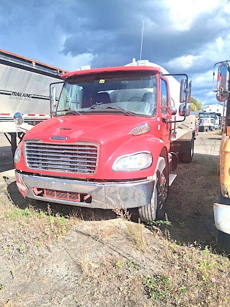 2015 FREIGTLINER M2 2015 FREIGTLINER M2